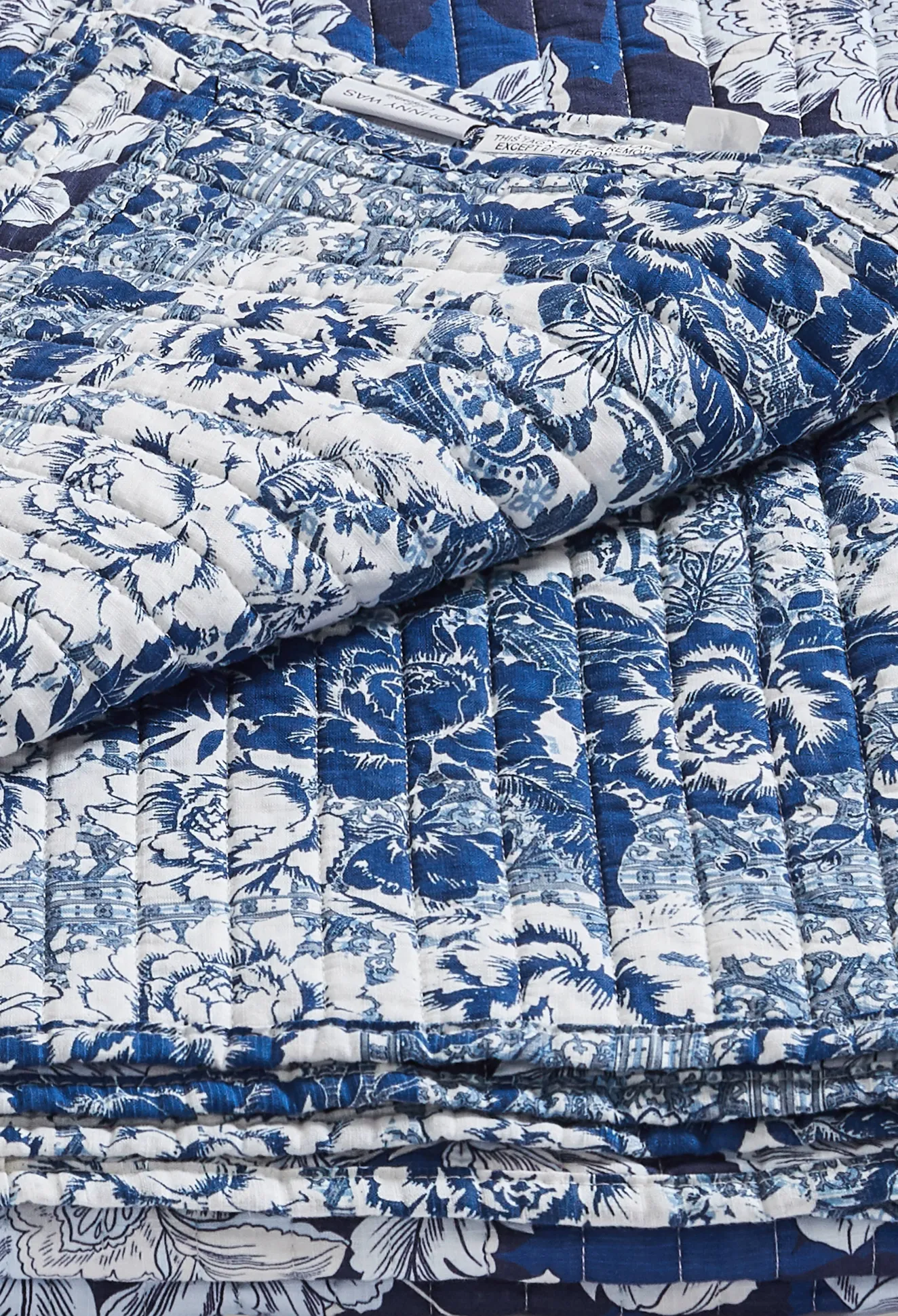 Women Johnny Was Reversible Quilt Queen